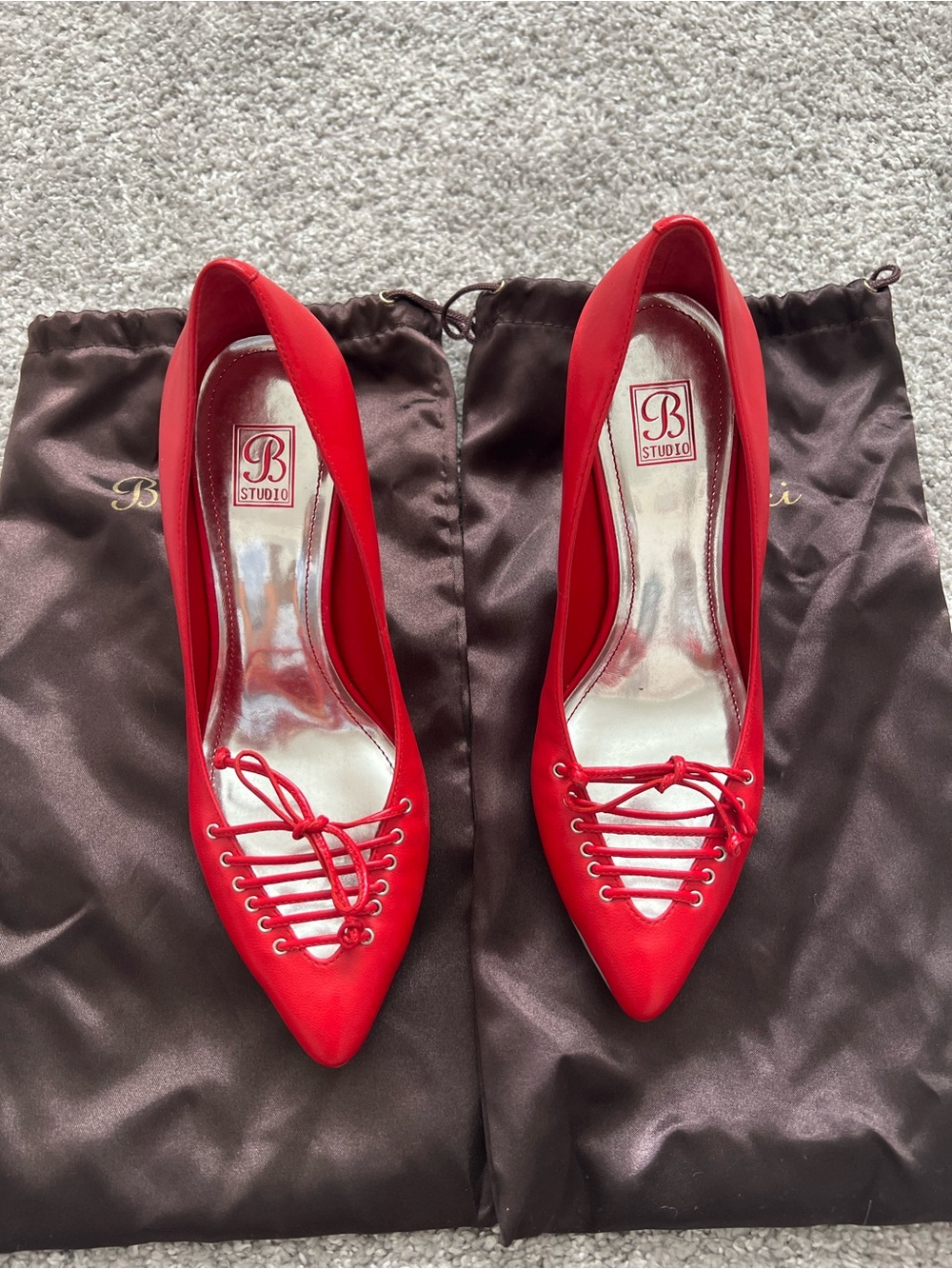 Bullucci red heels Pump shoes New